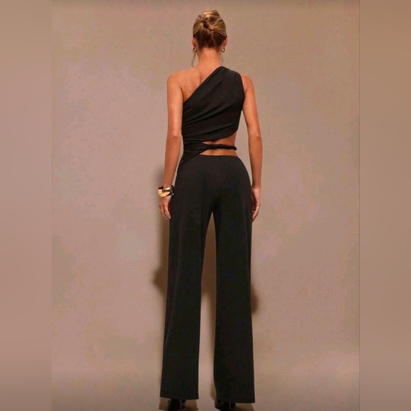 BAE Asymmetric Cutout Twist Waist Fitted Wide Leg Jumpsuit - Picture 2 of 7